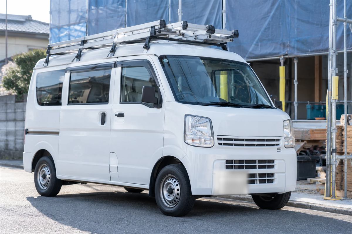 現場に止めた作業車